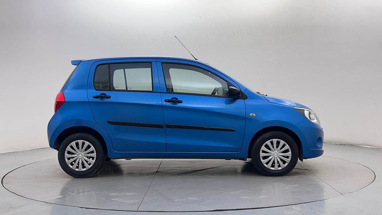 Used 2015 Maruti Suzuki Celerio VXi Petrol Manual exterior RIGHT SIDE VIEW