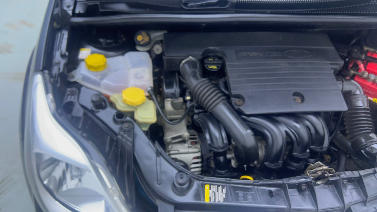 Used 2014 Ford Figo Duratec Petrol ZXI 1.2 Petrol Manual engine ENGINE RIGHT SIDE VIEW