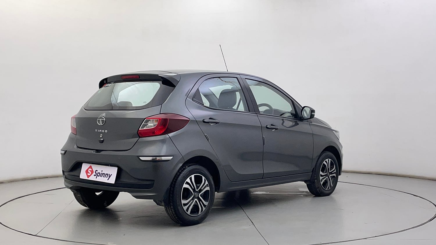 Used 2022 Tata Tiago XT Rhythm Petrol Manual exterior RIGHT REAR CORNER VIEW