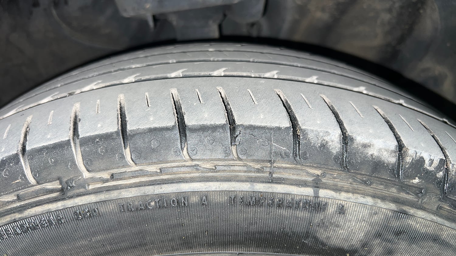 Used 2022 Kia Seltos GTX Plus 1.4 Petrol Manual tyres RIGHT FRONT TYRE TREAD VIEW