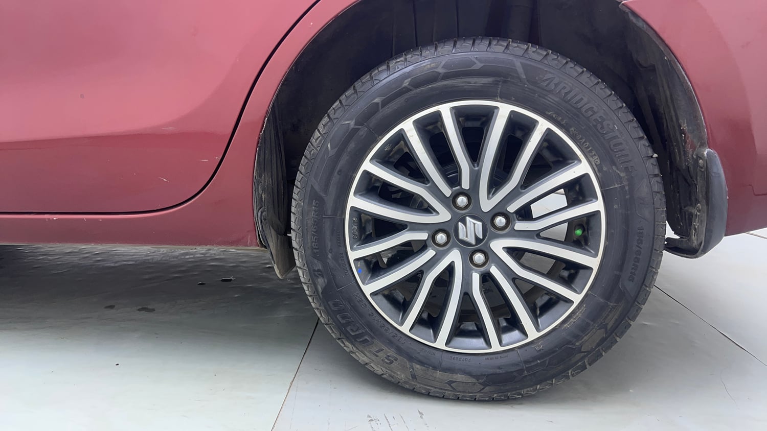 Used 2017 Maruti Suzuki Dzire ZXi Plus Petrol Manual tyres LEFT REAR TYRE RIM VIEW