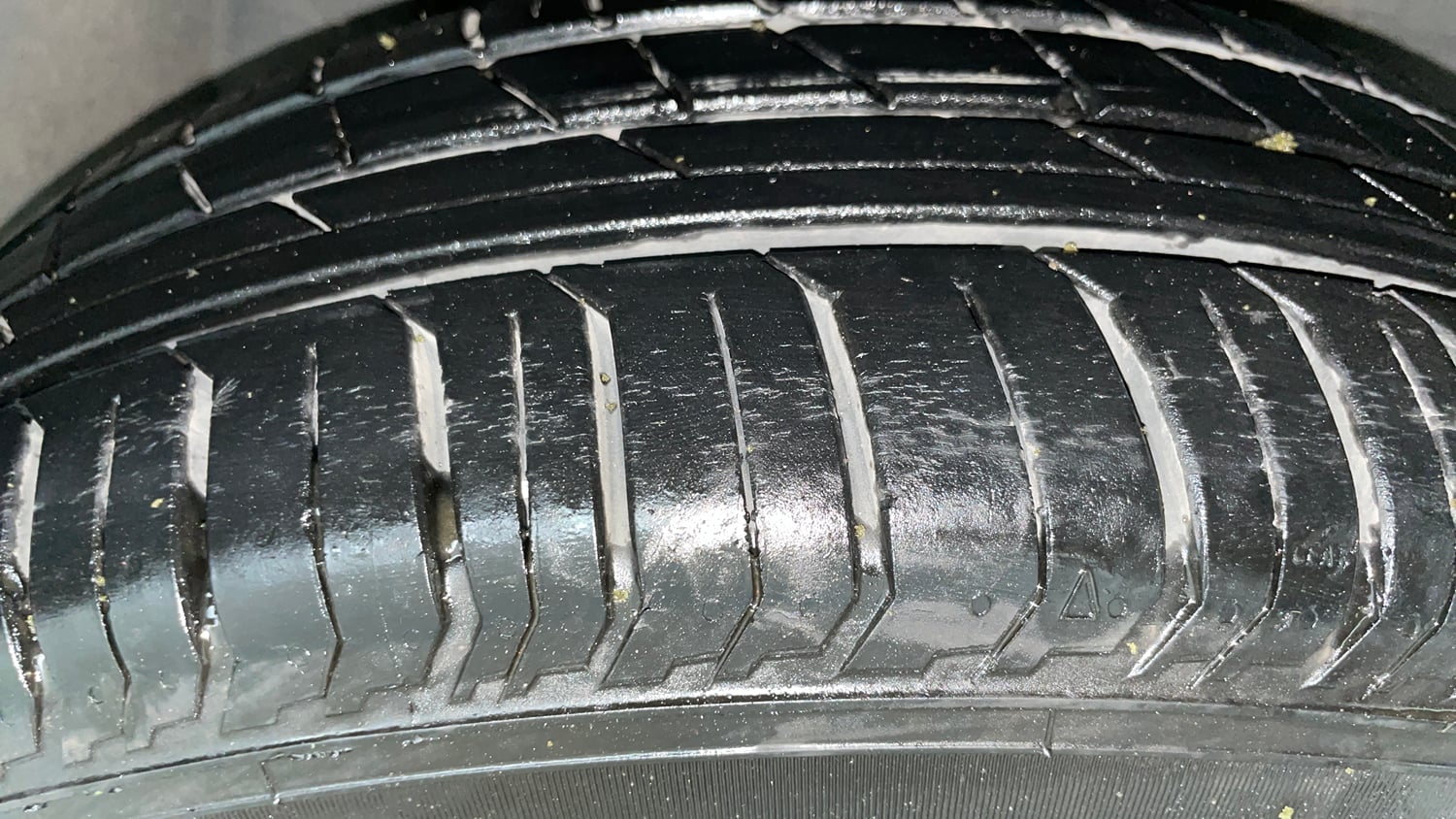 Used 2022 Tata Punch Adventure MT Petrol Manual tyres RIGHT FRONT TYRE TREAD VIEW