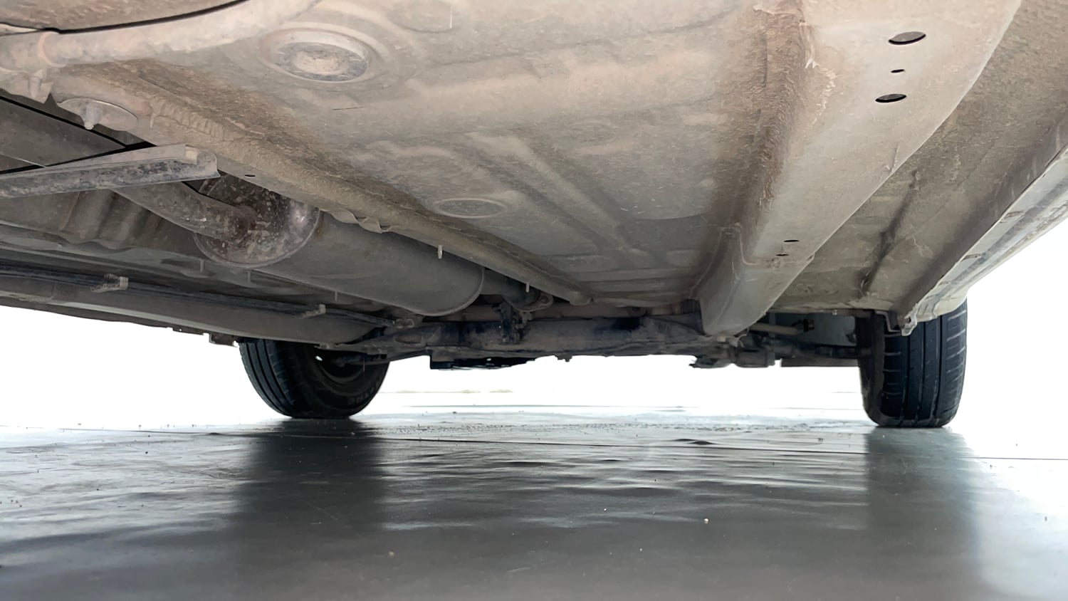 Used 2018 Maruti Suzuki Dzire VDi AMT Diesel Automatic extra REAR RIGHT UNDERBODY VIEW