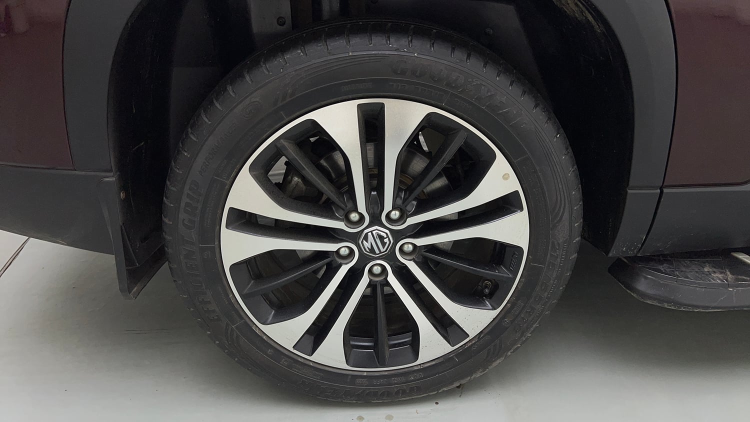 Used 2021 MG Motors Hector Sharp 1.5 Petrol CVT Petrol Automatic tyres RIGHT REAR TYRE RIM VIEW