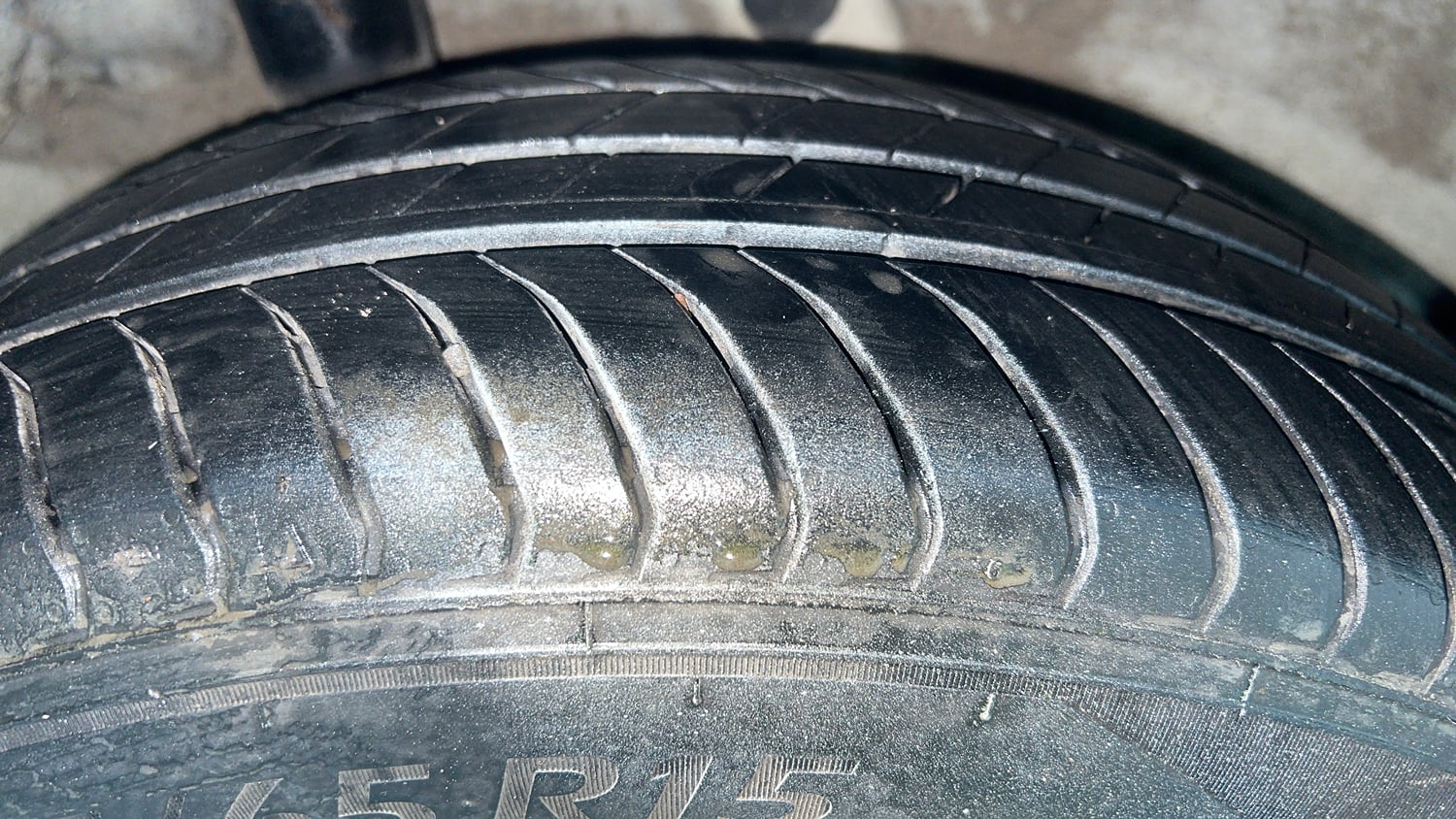 Used 2017 Hyundai Verna EX 1.6 VTVT Petrol Manual tyres RIGHT REAR TYRE TREAD VIEW