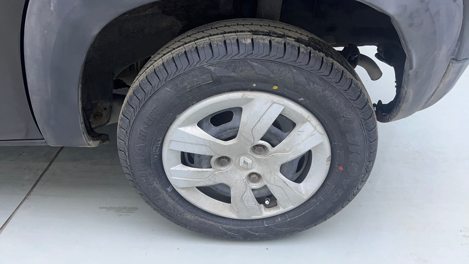 Used 2017 Renault Kwid RXL Petrol Manual tyres LEFT REAR TYRE RIM VIEW