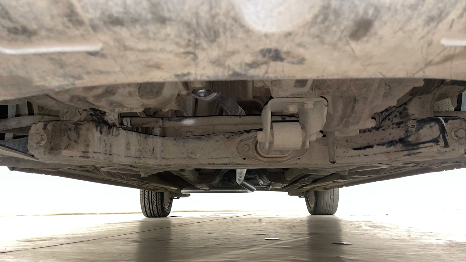Used 2014 Hyundai Elite i20 Asta 1.2 Petrol Manual extra FRONT LEFT UNDERBODY VIEW