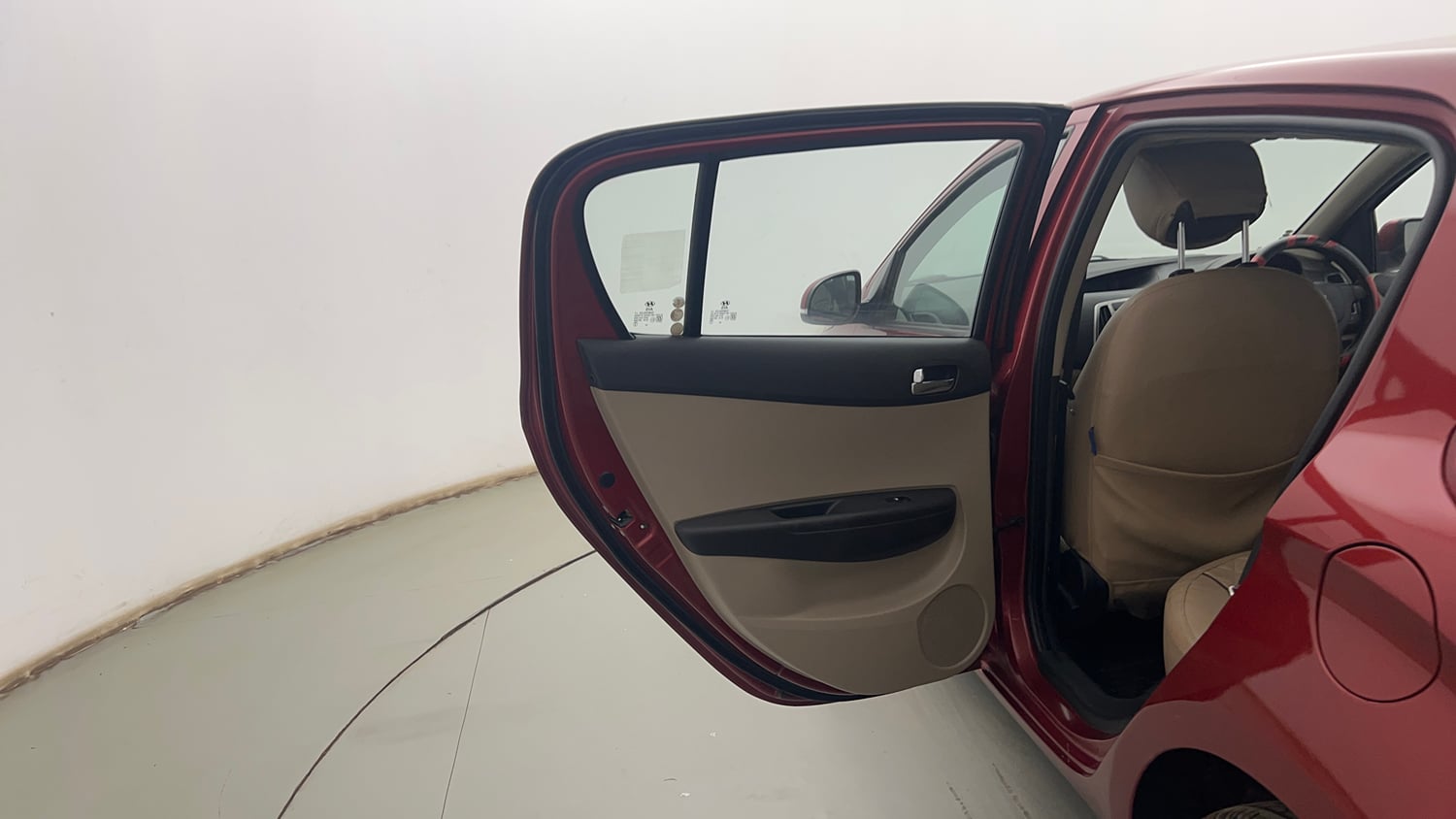 Used 2013 Hyundai i20 Magna (O) 1.2 Petrol Manual interior LEFT REAR DOOR OPEN VIEW