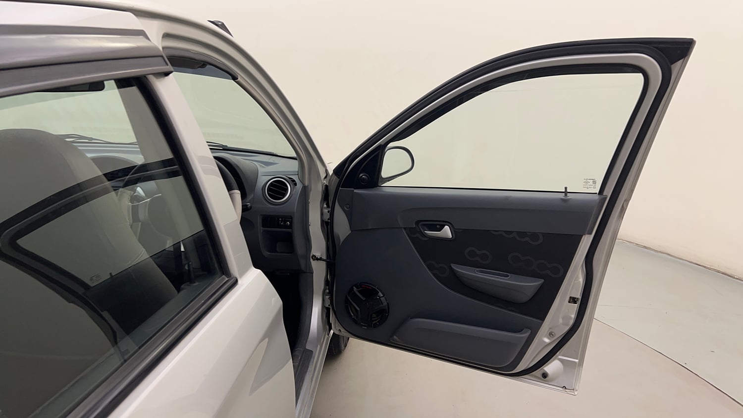 Used 2014 Maruti Suzuki Alto 800 Lxi Petrol Manual interior RIGHT FRONT DOOR OPEN VIEW