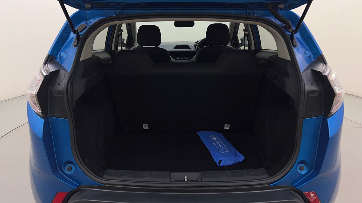 Used 2019 Tata Nexon XMA Petrol Petrol Automatic interior DICKY INSIDE VIEW