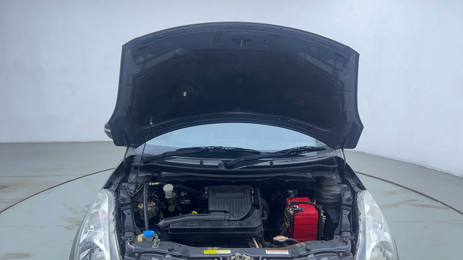 Used 2017 Maruti Suzuki Swift ZXi Petrol Manual engine ENGINE & BONNET OPEN FRONT VIEW