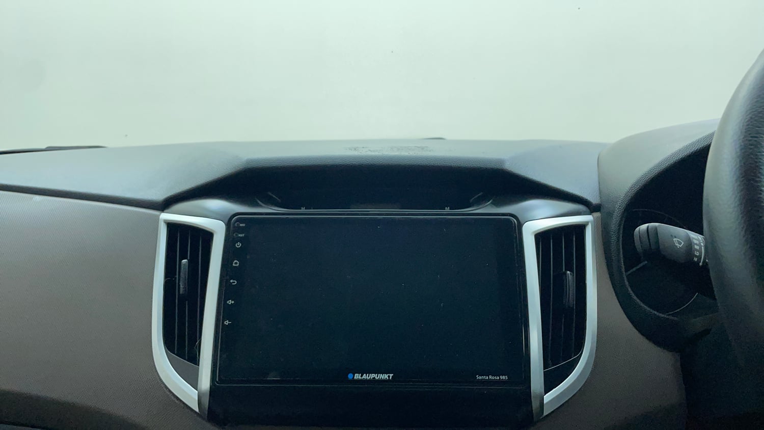 Used 2018 Hyundai Creta 1.6 E+ VTVT Petrol + CNG (Outside Fitted) Cng Manual top_features Integrated (in-dash) music system