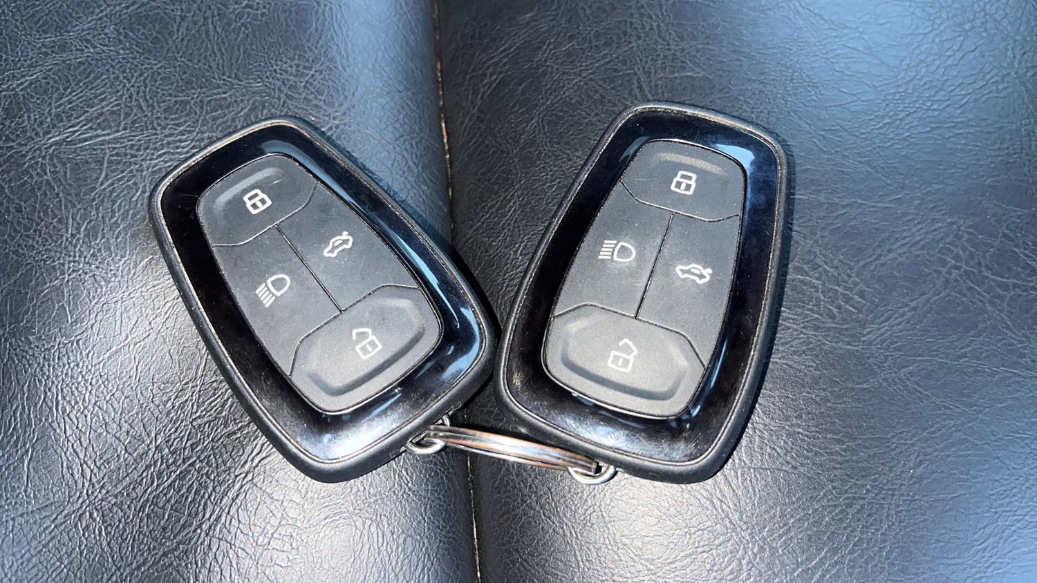 Used 2024 Tata Altroz XZA Plus (S) Lux Petrol Petrol Automatic extra CAR KEY VIEW