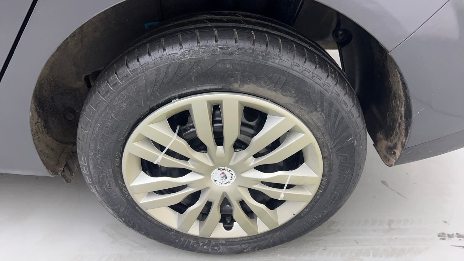 Used 2022 Hyundai Aura S 1.2 CNG Cng Manual tyres LEFT REAR TYRE RIM VIEW