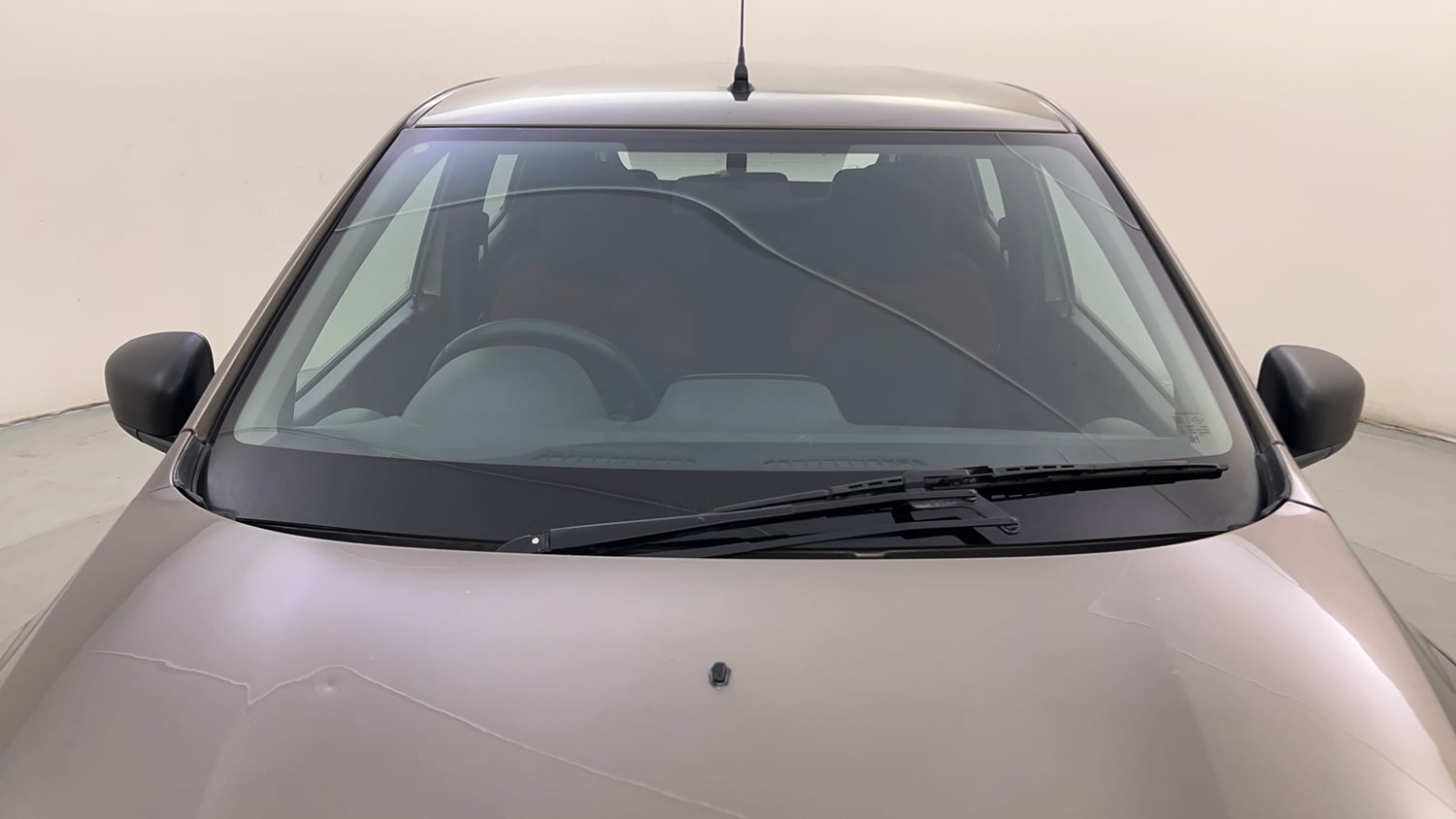 Used 2016 Renault Kwid RXT Petrol Manual exterior FRONT WINDSHIELD VIEW