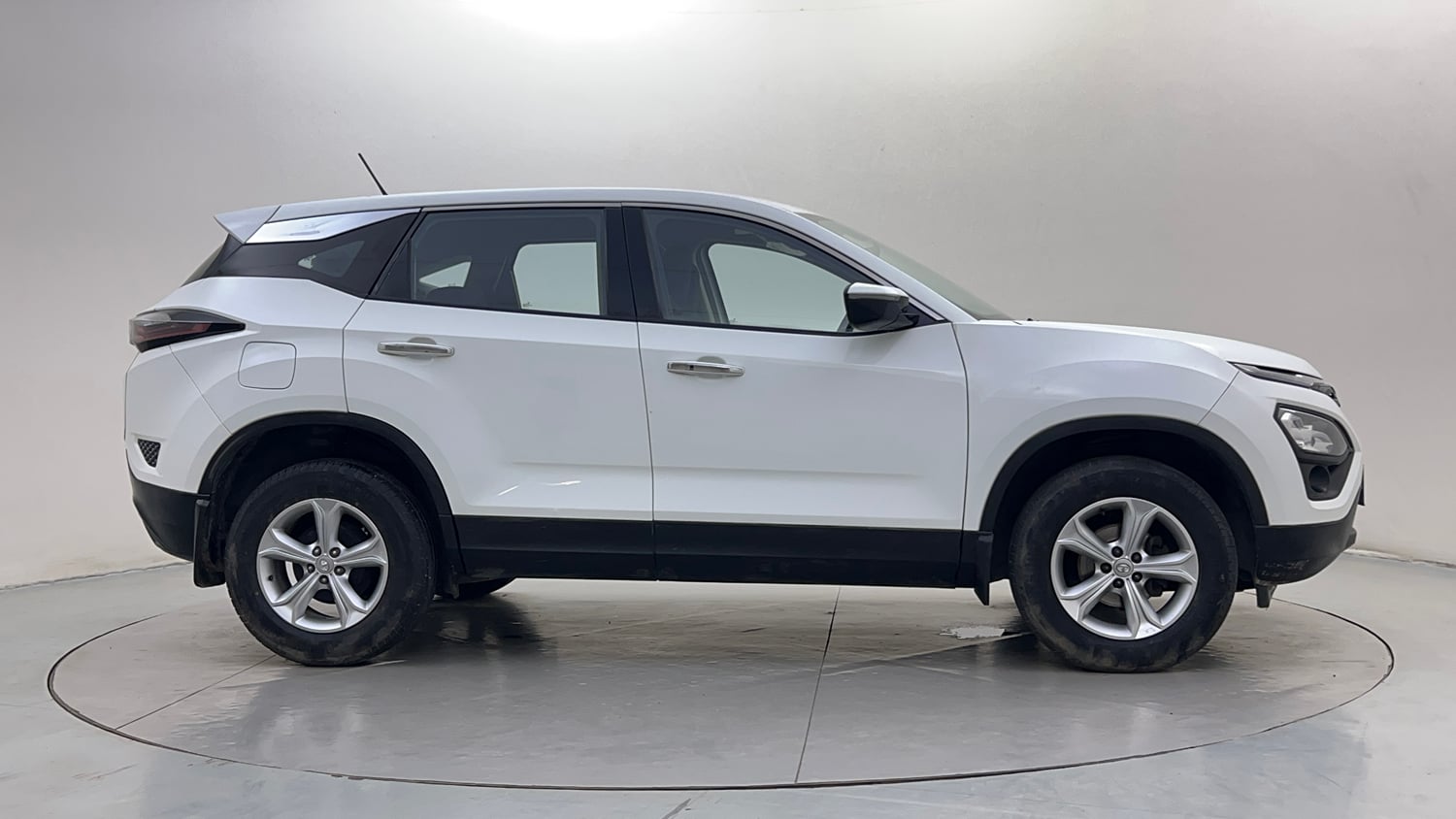 Used 2022 Tata Harrier XT Diesel Manual exterior RIGHT SIDE VIEW
