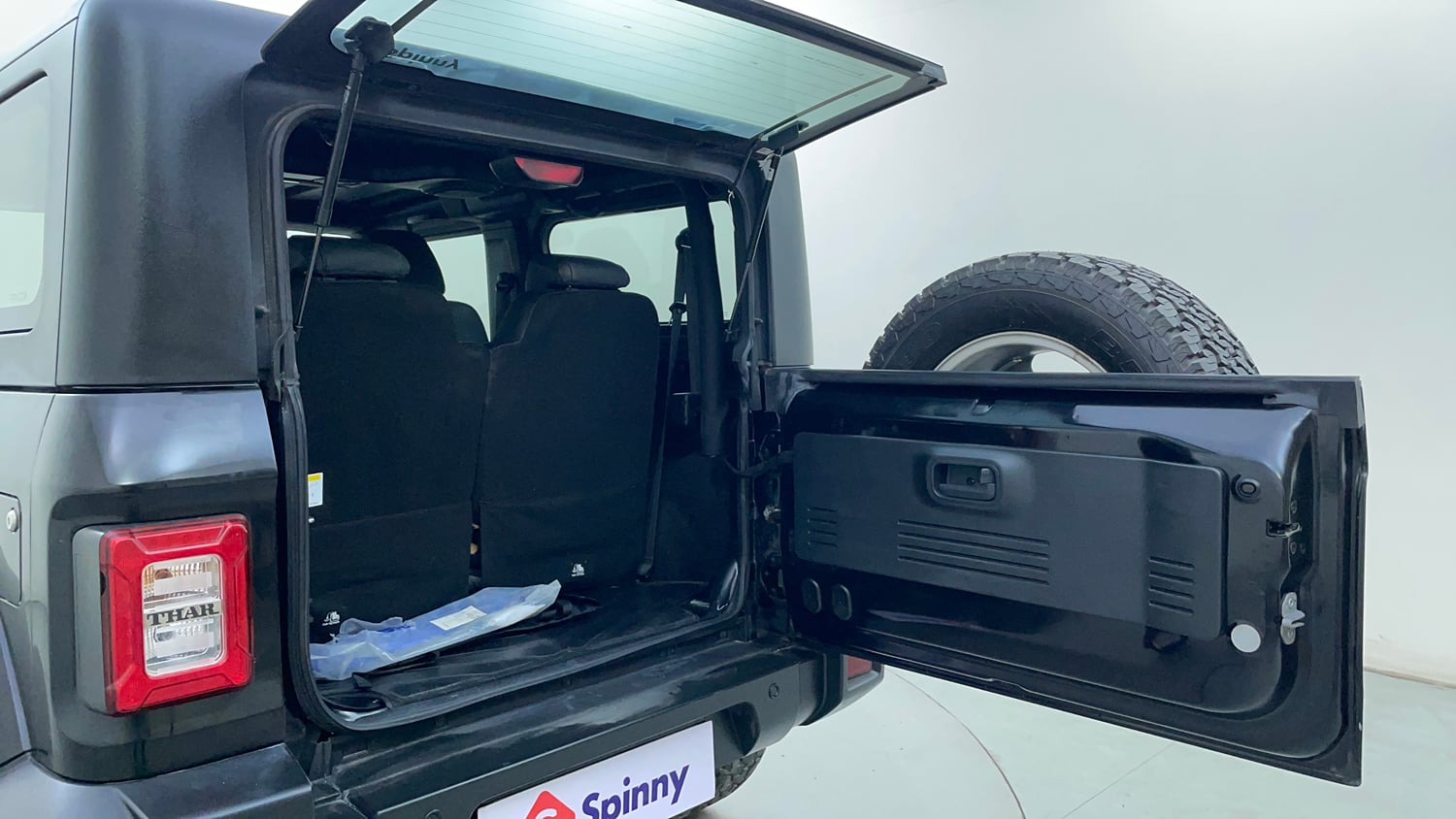 Used 2022 mahindra Thar LX Hard Top Petrol AT 4WD Petrol Automatic interior DICKY DOOR OPEN VIEW