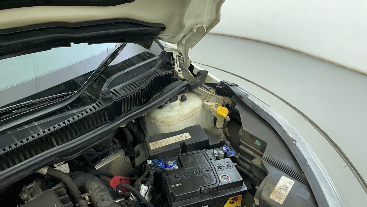 Used 2021 Tata Nexon XZA Plus Diesel Diesel Automatic engine ENGINE LEFT SIDE HINGE & APRON VIEW