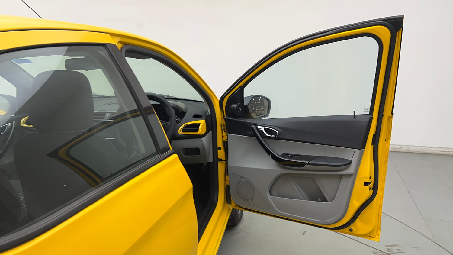 Used 2020 Tata Tiago XZ Plus Petrol Manual interior RIGHT FRONT DOOR OPEN VIEW