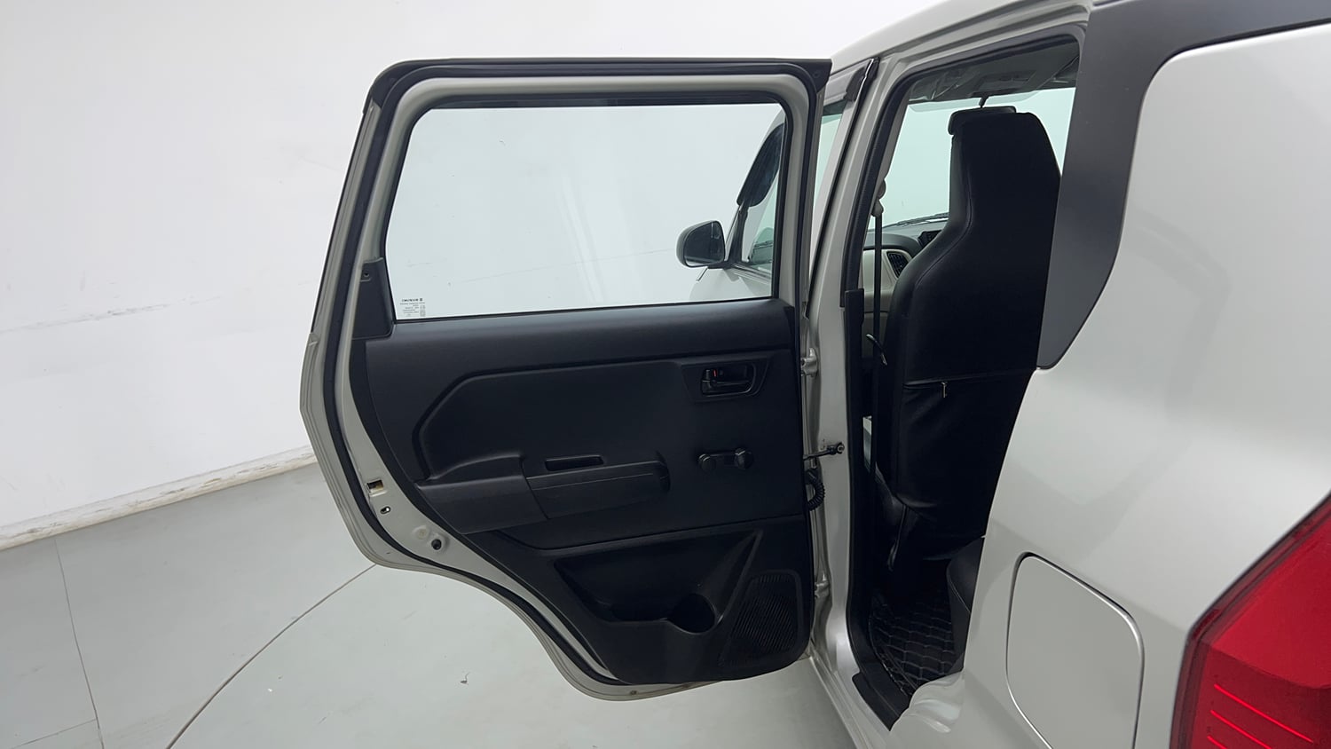 Used 2022 Maruti Suzuki Wagon R 1.0 LXi (O) 1.0 Petrol Manual interior LEFT REAR DOOR OPEN VIEW