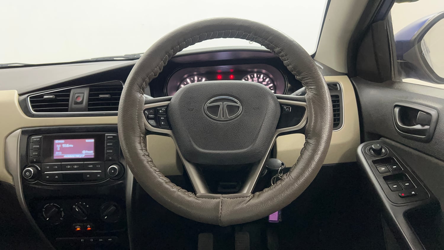 Used 2014 Tata Zest XM Petrol Petrol Manual interior STEERING VIEW