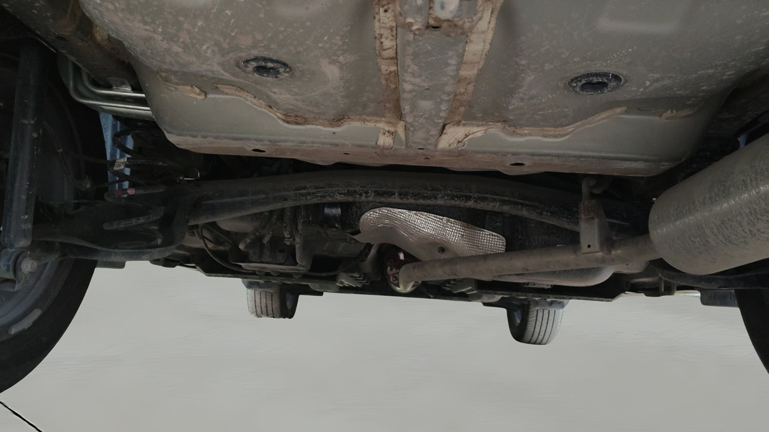 Used 2026 Maruti Suzuki Victoris ZXI+ (O) AT 2W (ADAS) Petrol Automatic extra REAR UNDERBODY VIEW (TAKEN FROM REAR)