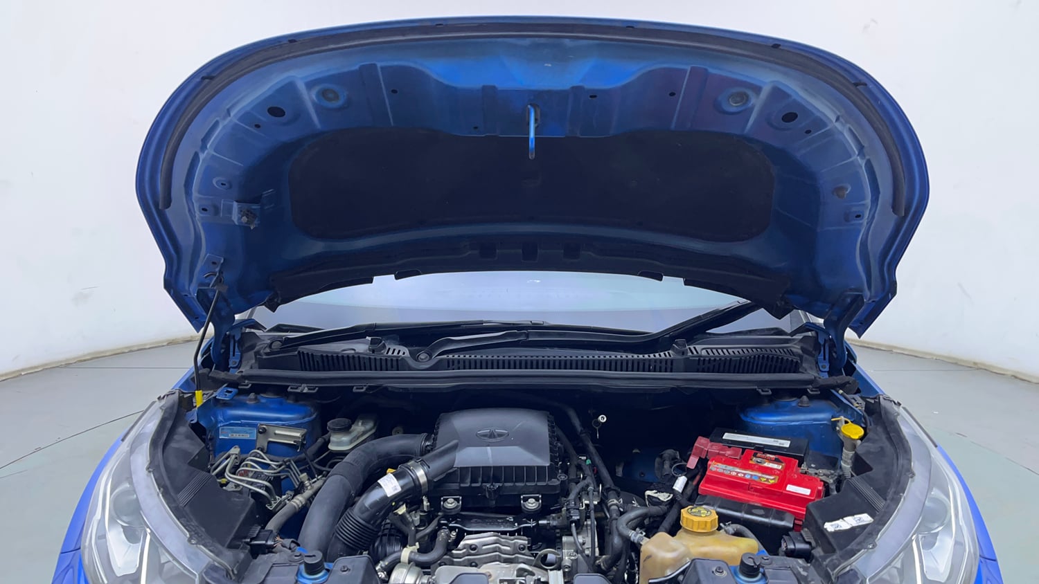 Used 2020 Tata Nexon XZA Plus (O) Petrol Automatic engine ENGINE & BONNET OPEN FRONT VIEW