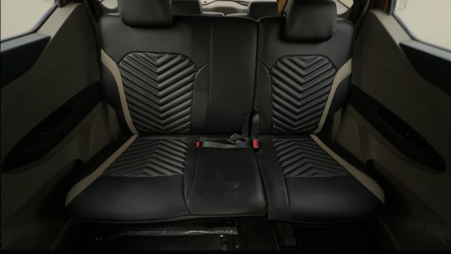 Used 2021 Renault Triber RXZ EASY-R AMT Petrol Automatic interior REAR SEAT CONDITION VIEW