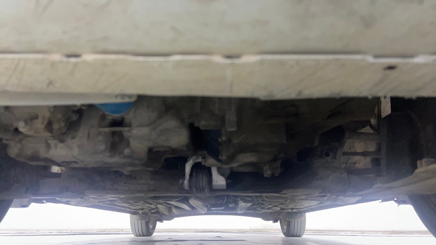 Used 2020 Honda Amaze 1.2 VX MT Petrol Petrol Manual extra FRONT LEFT UNDERBODY VIEW