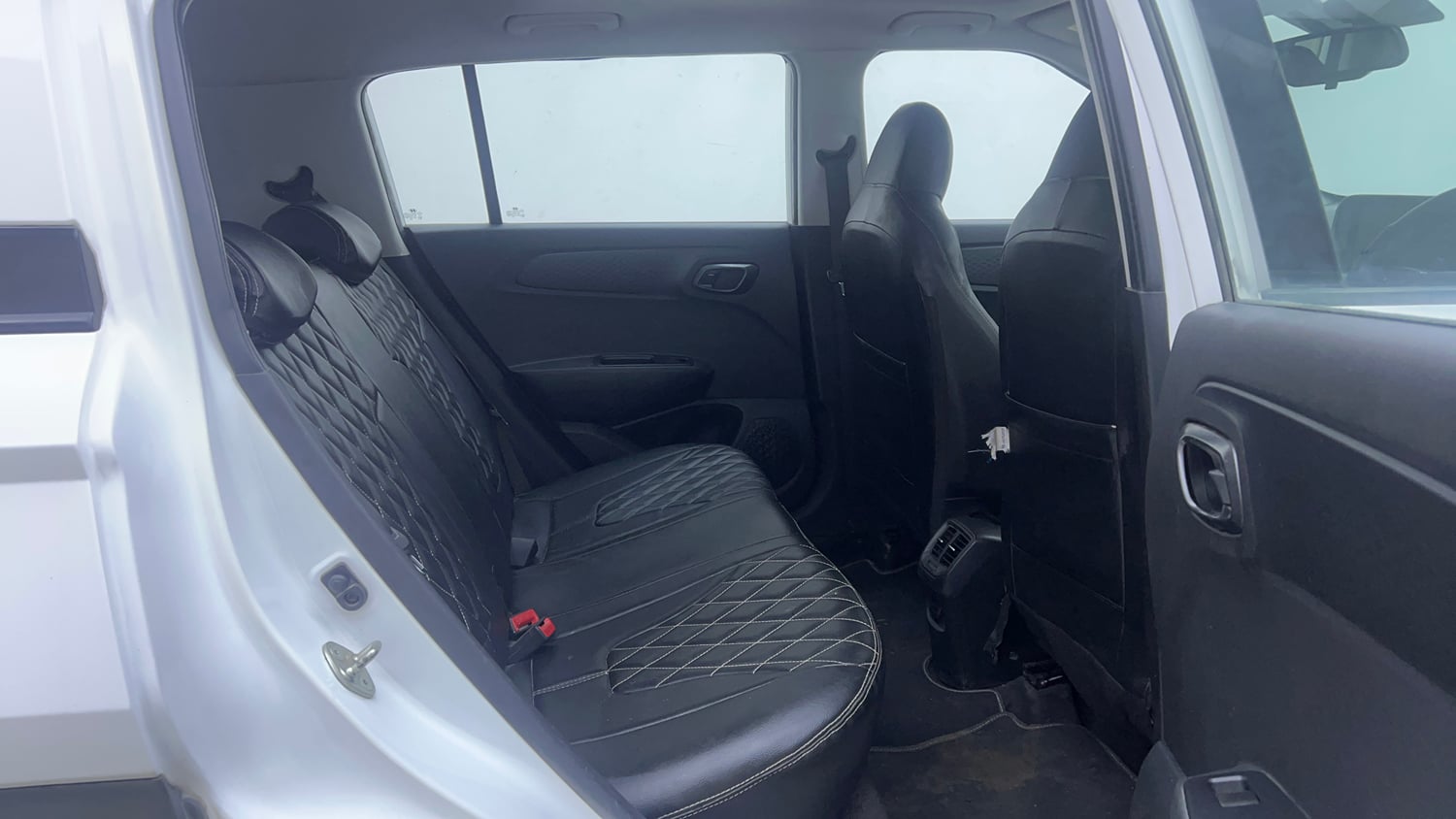 Used 2025 Hyundai Exter SX (O) Connect 1.2 MT Petrol Manual interior RIGHT SIDE REAR DOOR CABIN VIEW