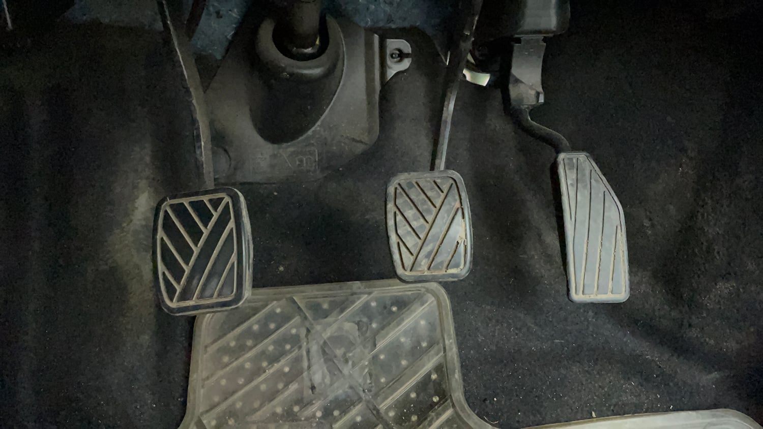 Used 2022 Maruti Suzuki Ignis Alpha 1.2 MT Petrol Manual interior PEDALS VIEW
