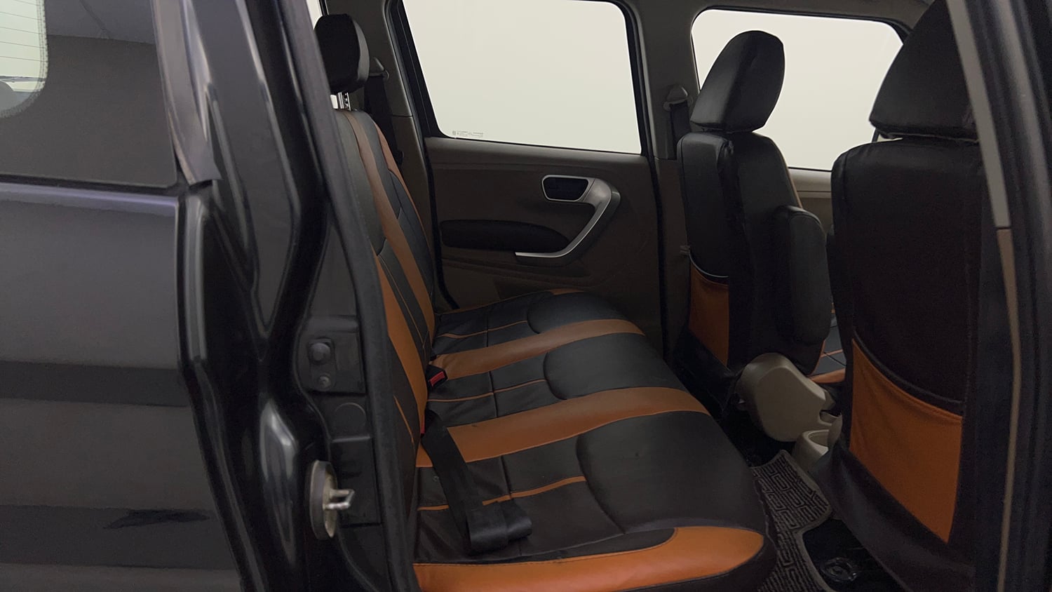 Used 2016 Mahindra TUV300 T8 mHAWK100 Diesel Manual interior RIGHT SIDE REAR DOOR CABIN VIEW