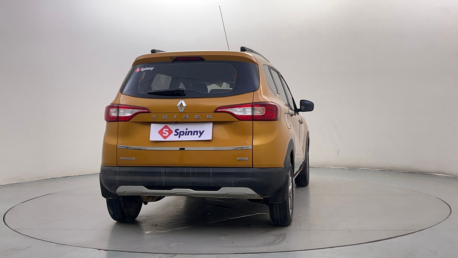 Used 2021 Renault Triber RXZ EASY-R AMT Petrol Automatic exterior RIGHT REAR CORNER VIEW