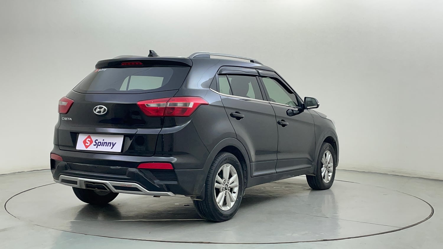 Used 2018 Hyundai Creta 1.6 E+ VTVT Petrol + CNG (Outside Fitted) Cng Manual exterior RIGHT REAR CORNER VIEW