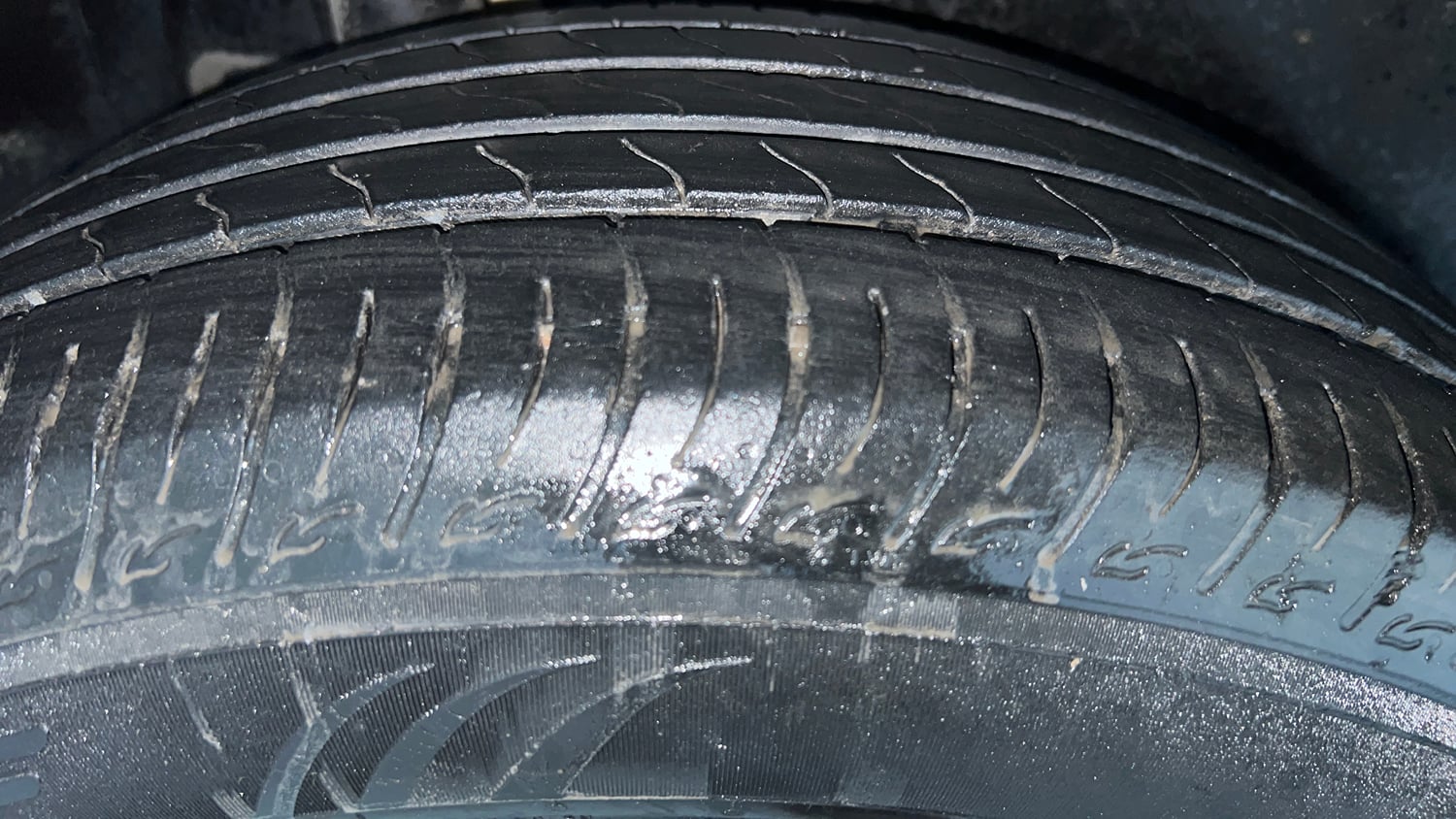 Used 2023 Maruti Suzuki Brezza ZXi Petrol Manual tyres RIGHT REAR TYRE TREAD VIEW