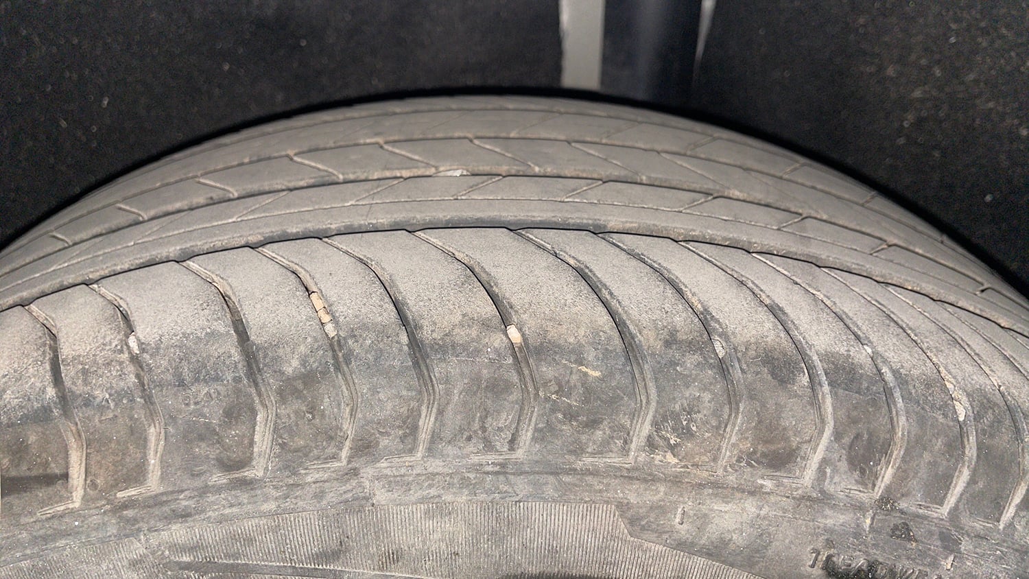 Used 2018 Ford EcoSport Titanium + 1.5L Ti-VCT AT Petrol Automatic tyres LEFT REAR TYRE TREAD VIEW