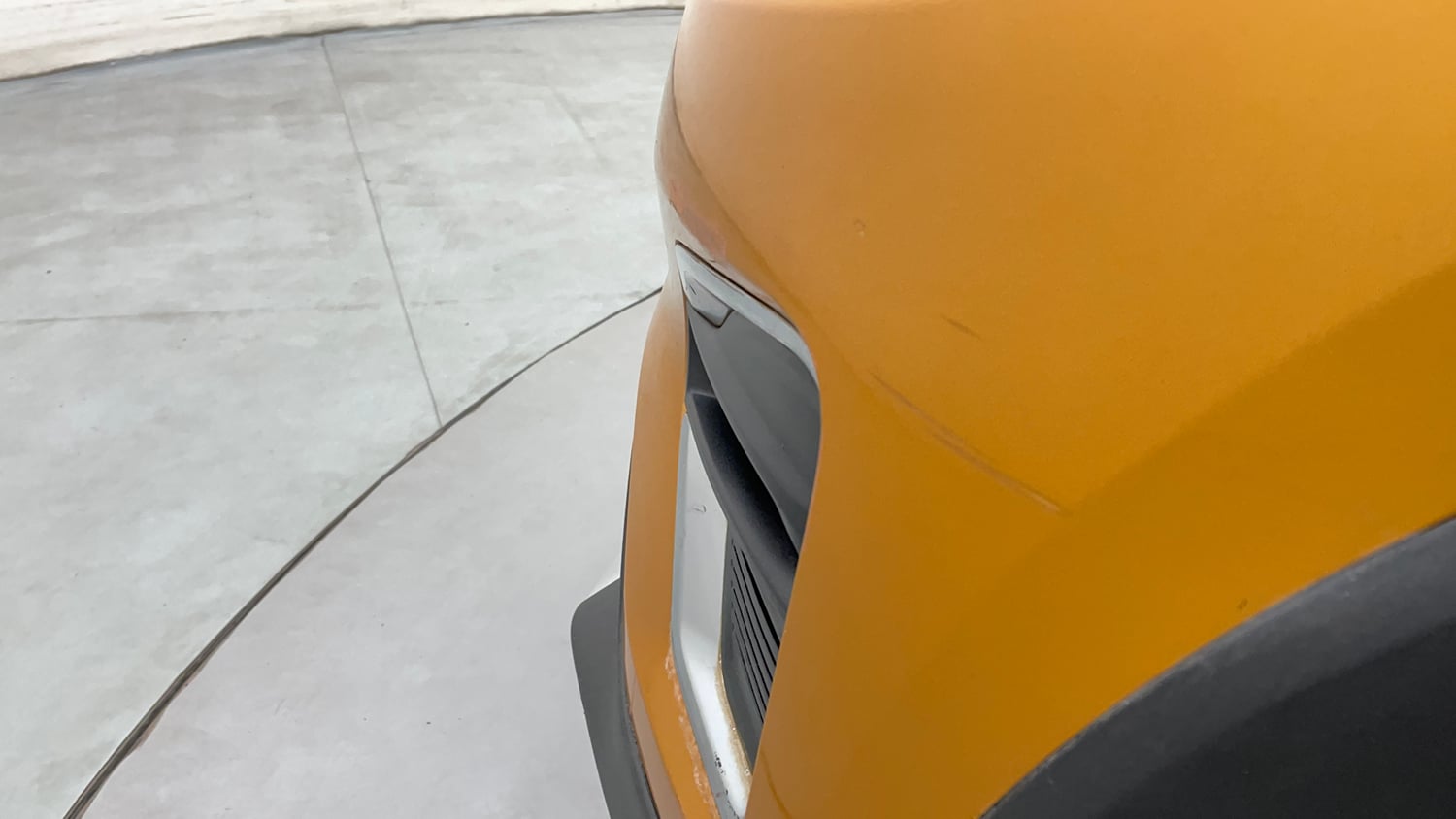 Used 2020 Renault Triber RXZ Petrol Manual dents MINOR SCRATCH