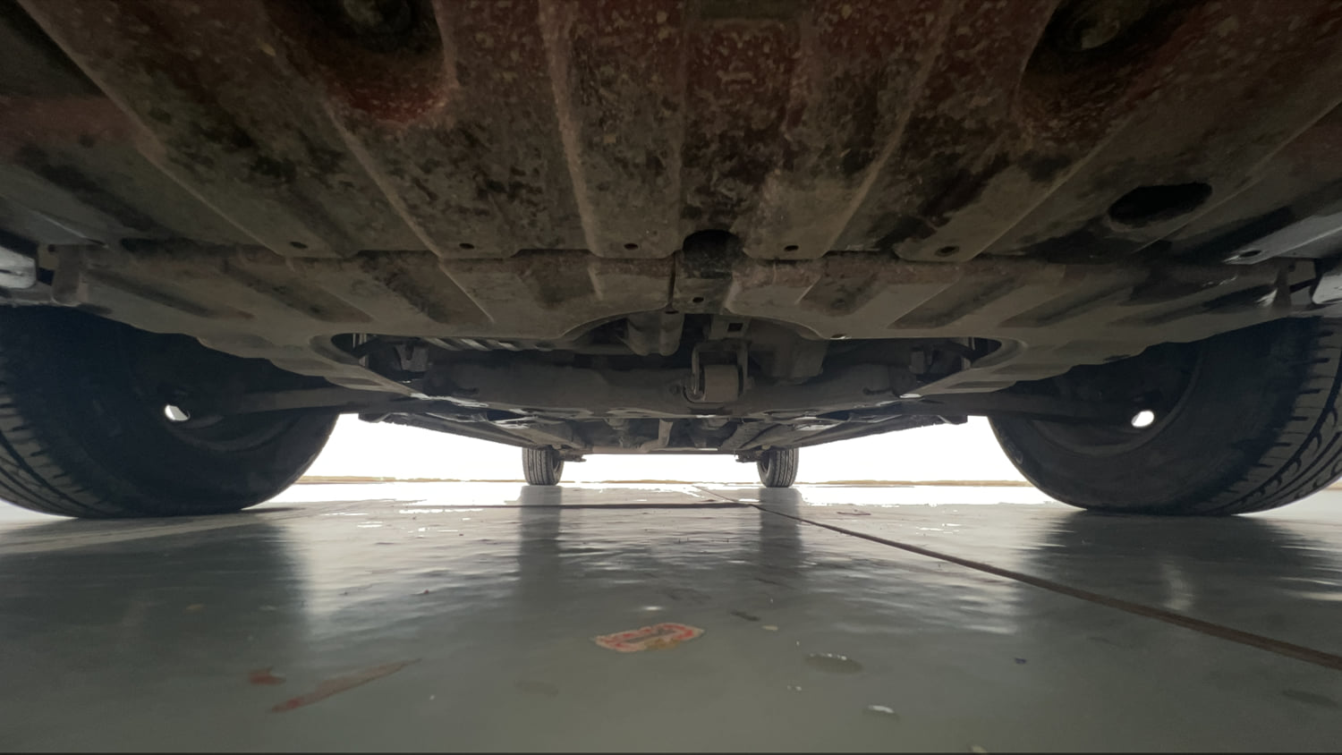 Used 2013 Hyundai i20 Magna (O) 1.2 Petrol Manual extra FRONT LEFT UNDERBODY VIEW