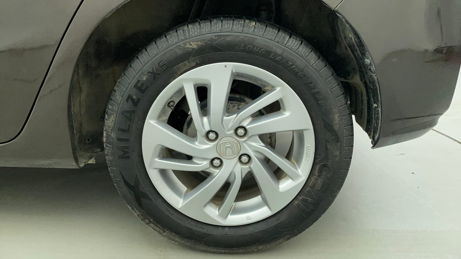Used 2020 Honda Jazz ZX CVT Petrol Automatic tyres LEFT REAR TYRE RIM VIEW