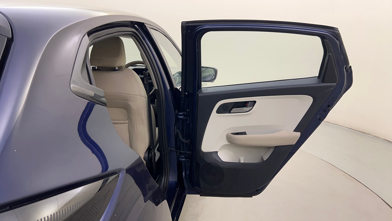 Used 2025 Tata Altroz Accomplished S Petrol 5MT Petrol Manual interior RIGHT REAR DOOR OPEN VIEW