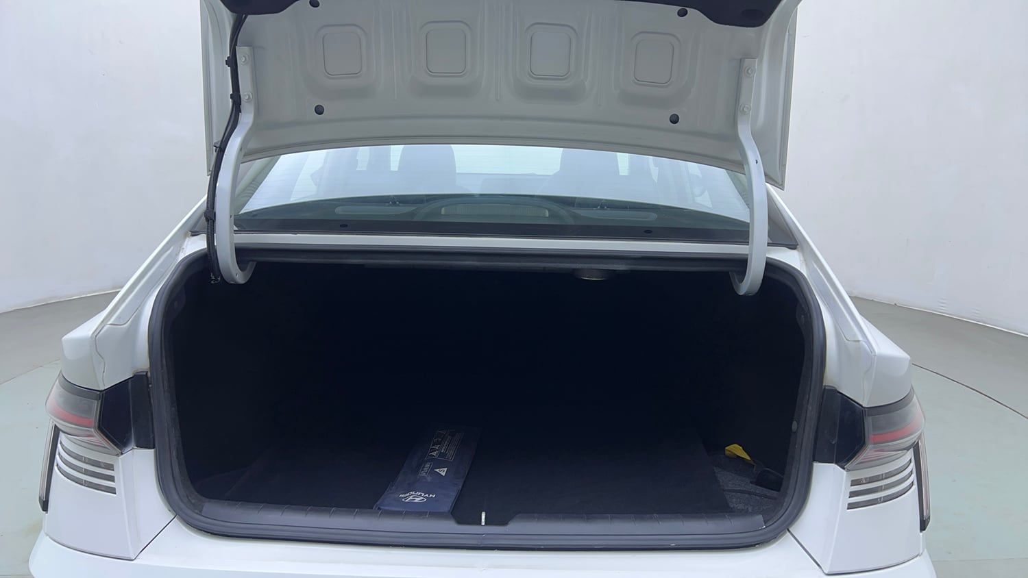 Used 2023 Hyundai Verna SX (O) 1.5 Turbo Petrol DCT Petrol Automatic interior DICKY INSIDE VIEW