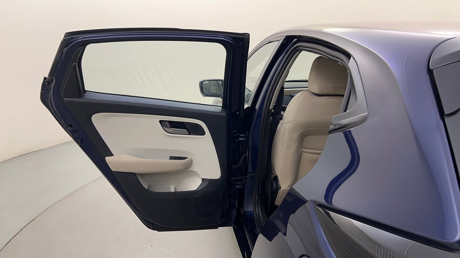 Used 2025 Tata Altroz Accomplished S Petrol 5MT Petrol Manual interior LEFT REAR DOOR OPEN VIEW