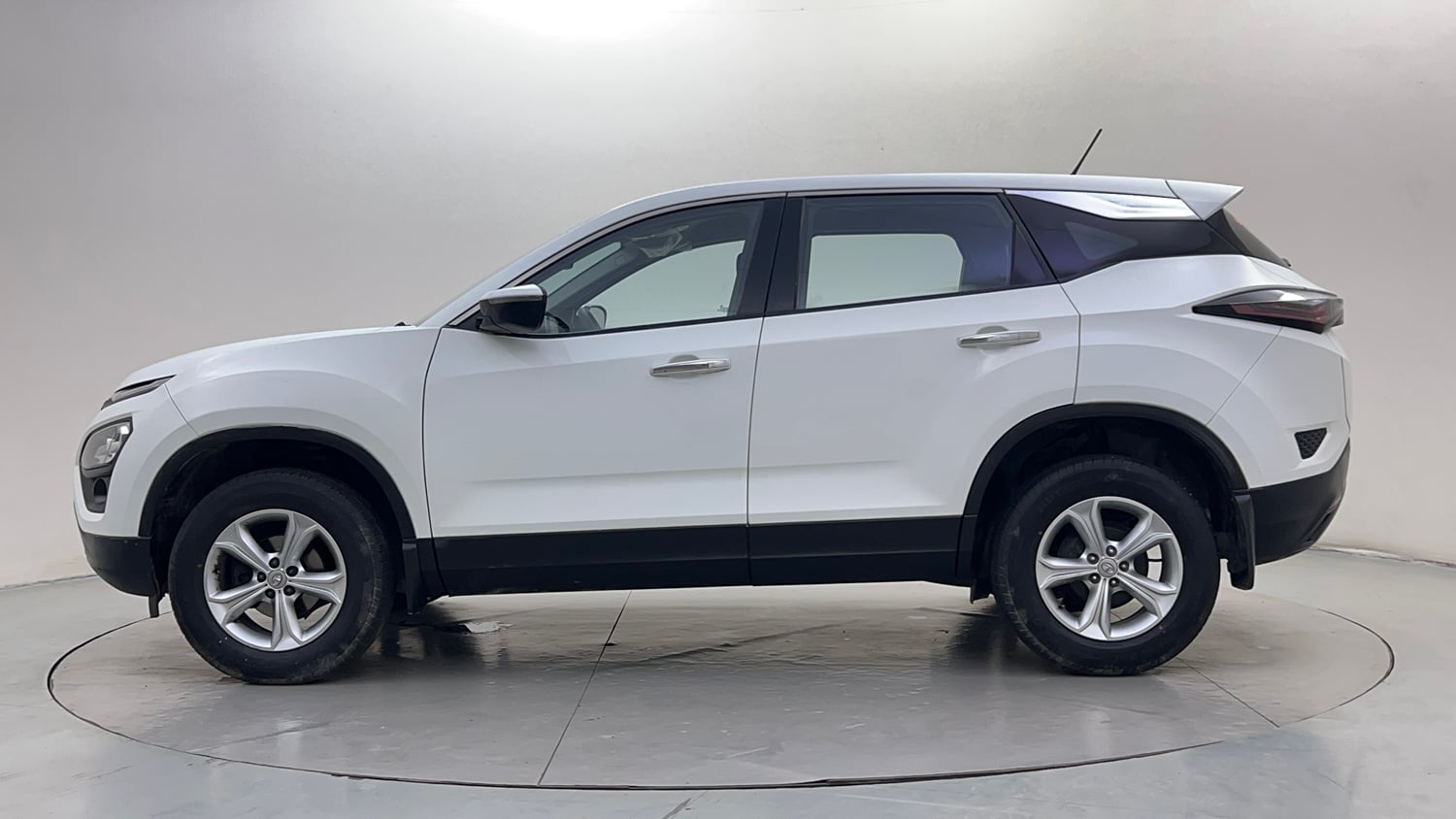 Used 2022 Tata Harrier XT Diesel Manual exterior LEFT SIDE VIEW