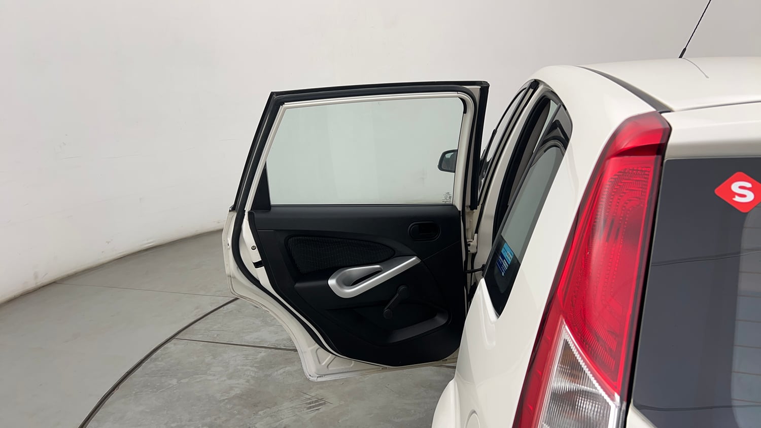 Used 2014 Ford Figo Duratec Petrol ZXI 1.2 Petrol Manual interior LEFT REAR DOOR OPEN VIEW