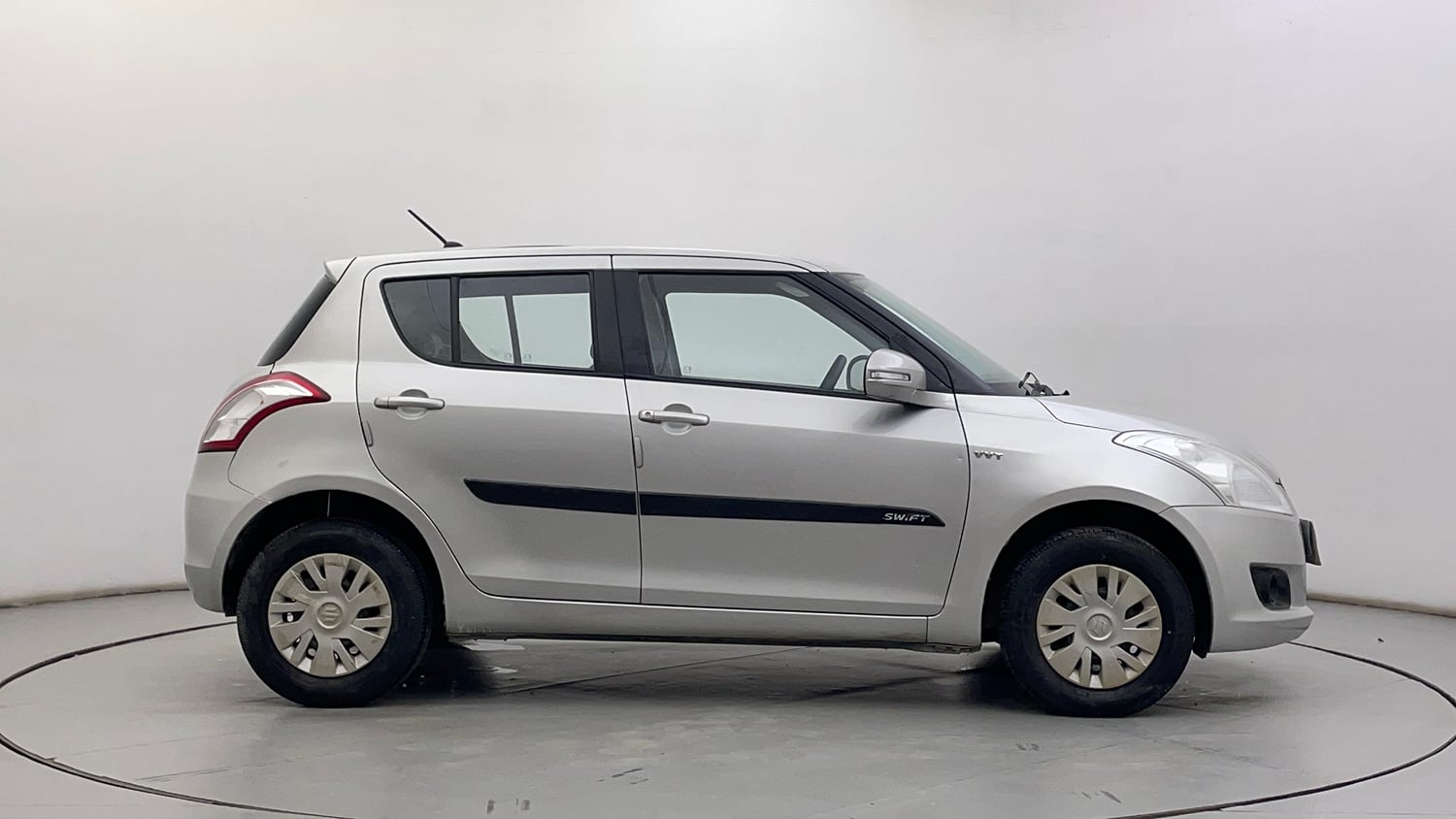 Used 2014 Maruti Suzuki Swift VXi Petrol Manual exterior RIGHT SIDE VIEW