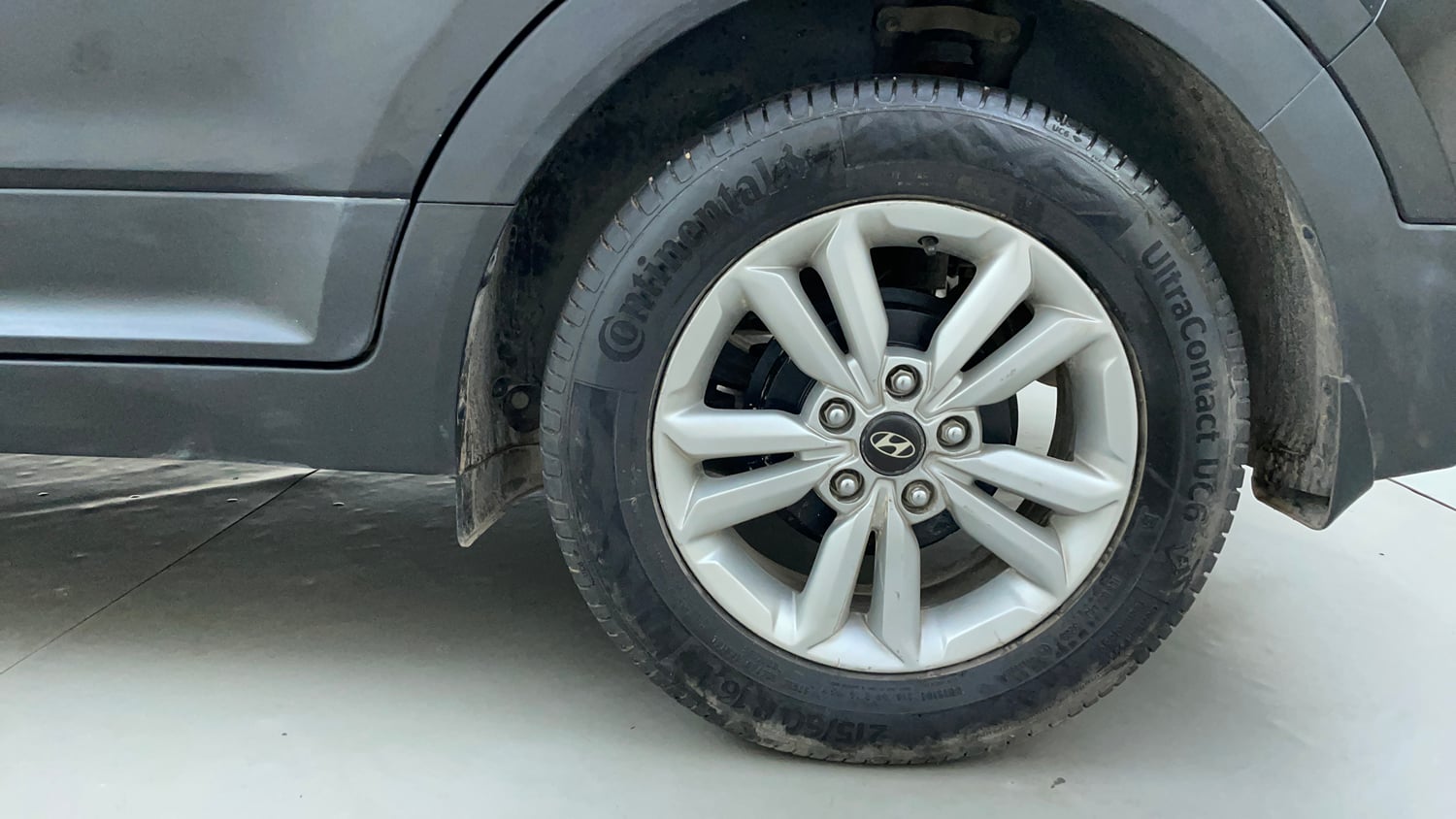 Used 2018 Hyundai Creta 1.6 E+ VTVT Petrol + CNG (Outside Fitted) Cng Manual tyres LEFT REAR TYRE RIM VIEW