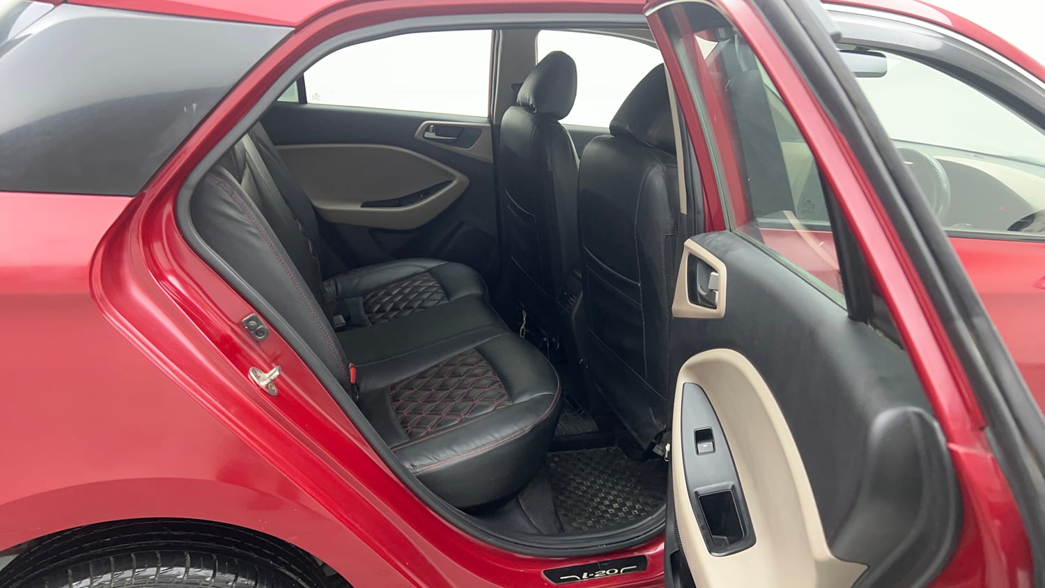 Used 2018 Hyundai Elite i20 Magna Executive 1.2 Petrol Manual interior RIGHT SIDE REAR DOOR CABIN VIEW