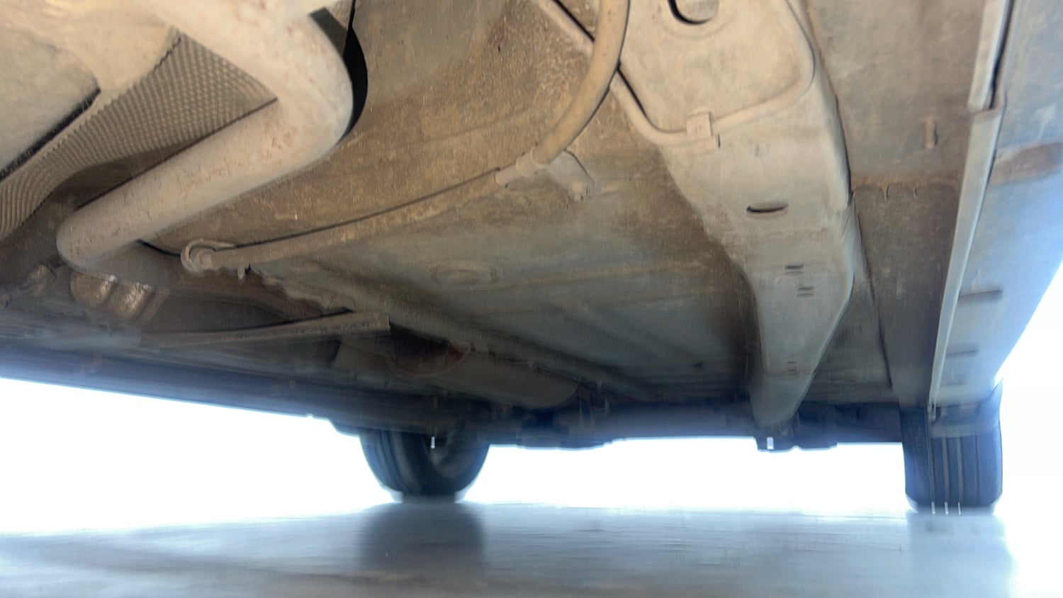 Used 2018 Maruti Suzuki Baleno Alpha 1.2 Petrol Manual extra REAR RIGHT UNDERBODY VIEW
