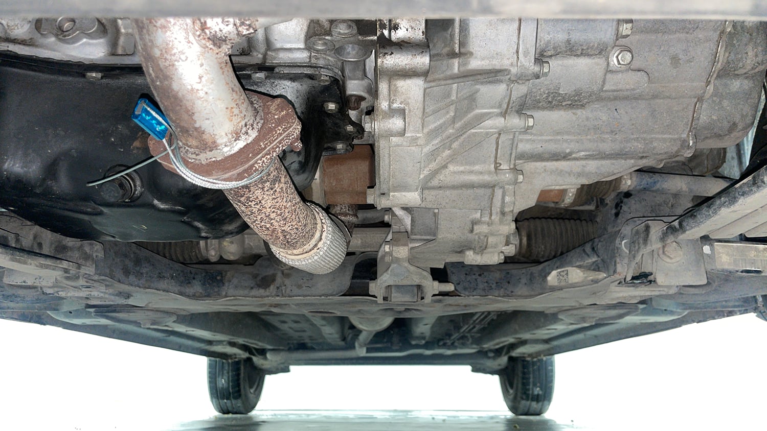 Used 2022 Tata Punch Adventure MT Petrol Manual extra FRONT LEFT UNDERBODY VIEW
