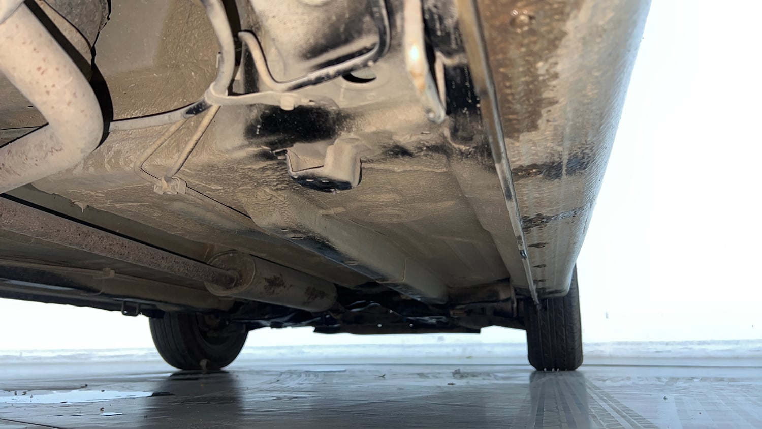 Used 2017 Maruti Suzuki Celerio ZXi AMT Petrol Automatic extra REAR RIGHT UNDERBODY VIEW
